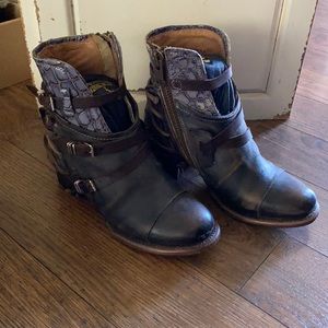 Freebird crue brown multi new with tags and box